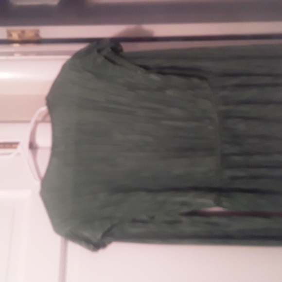 SALE. NWT Ladies Green Blouse WAS 24.00 NOW 19.00 - Picture 6 of 7
